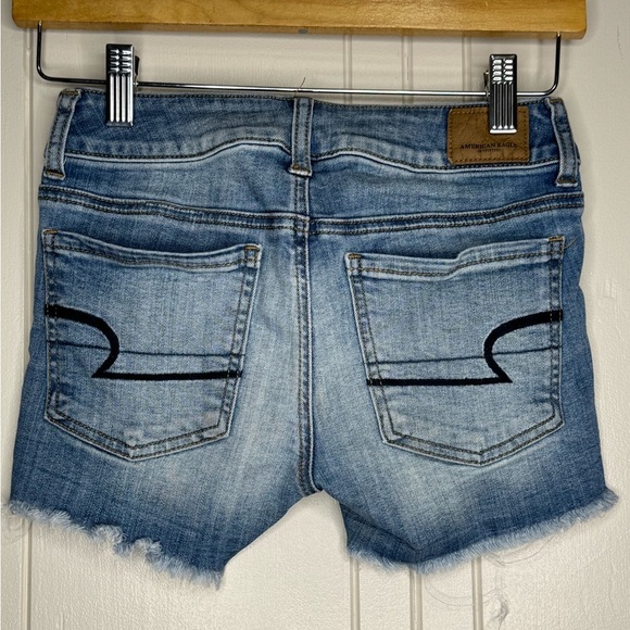 American Eagle Outfitters Midi Jean Shorts Distressed hem - Picture 2 of 8